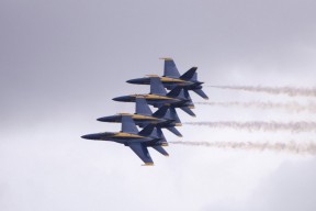 爱游戏娱乐-曼联门将扑救精彩被评为全场最佳，曼联队门将