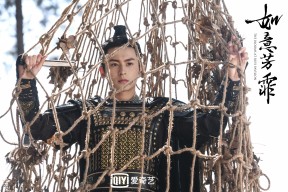 爱游戏官网-西甲争霸大战：攻防转换折射出极致智慧，西甲争冠分析