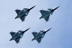 爱游戏体育app-塞维利亚连续取胜，强化西甲竞争力