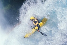 AYX体育官网-罗马尼亚队赛制深度探讨：如何通过合理分配人员取得最佳战果，罗马尼亚队大名单