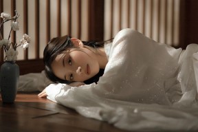 爱游戏体育-西甲攻防盛宴：精彩瞬间不断演绎！，西甲榜首大战