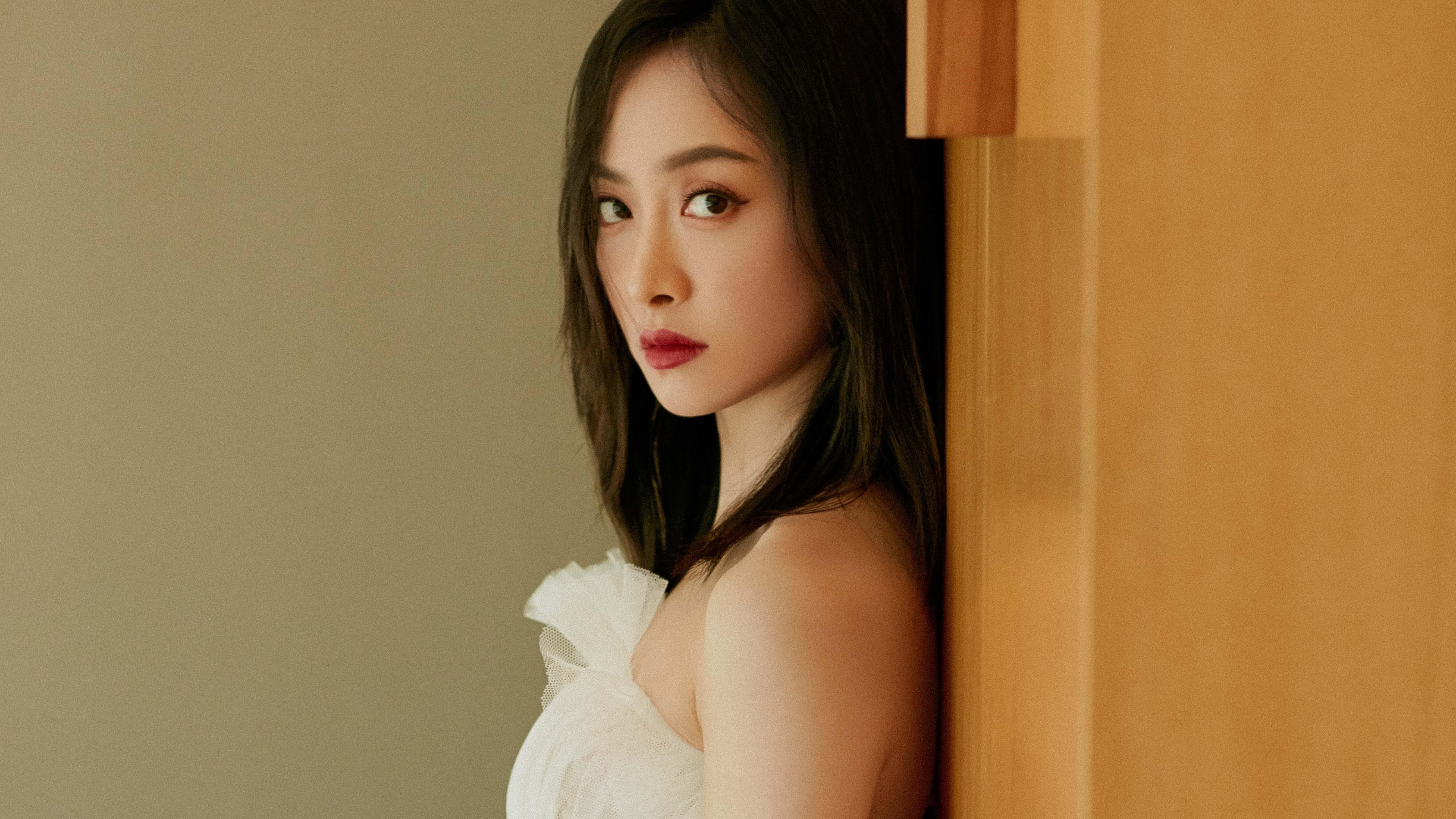 勒沃库森前场站位灵活提升破门能力,勒沃库森吧